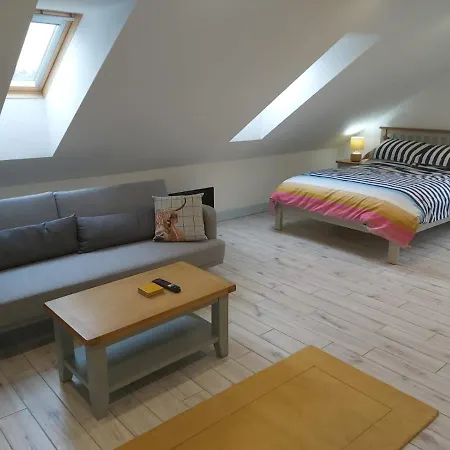 Swallows Retreat: A Country Loft Apartment Hargrave Exterior photo